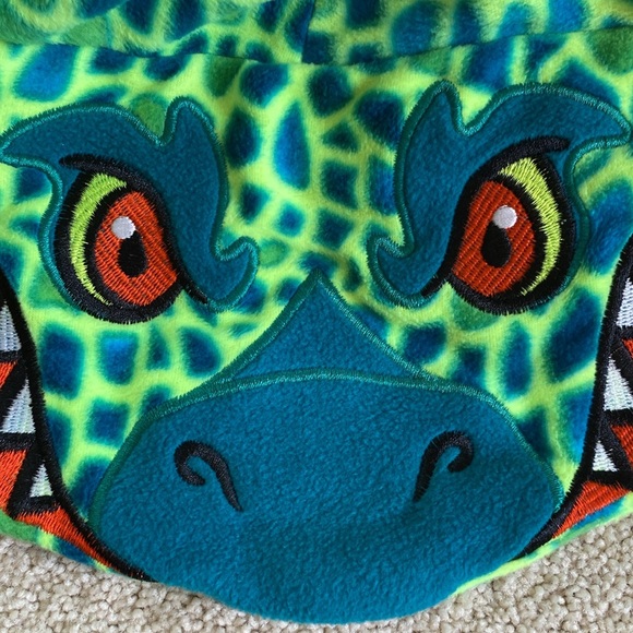 Cat & Jack Lizard / Dinosaur Onesie Pajamas - Picture 7 of 7